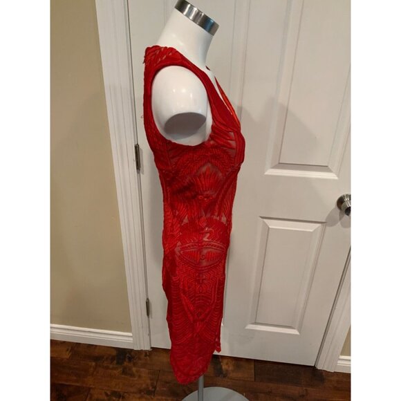 Bardot Lipstick Red Leaf Embroidered Sheath Dress, NWT! $139, Size 4 - Picture 4 of 7